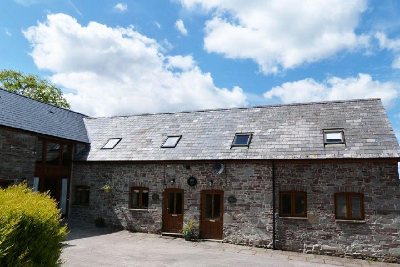 Bwthyn Tre-Faen Villa Cray Exterior photo